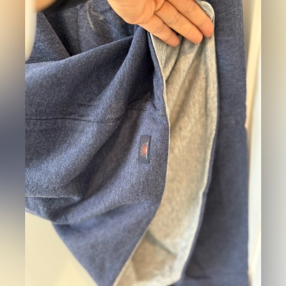 FAHERTY cloud reversible crew shirt in medium M grey heather / navy cream - Picture 14 of 17